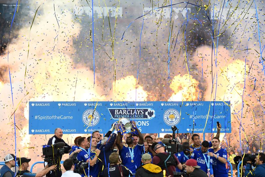 Il Leicester alza il titolo. Getty Images